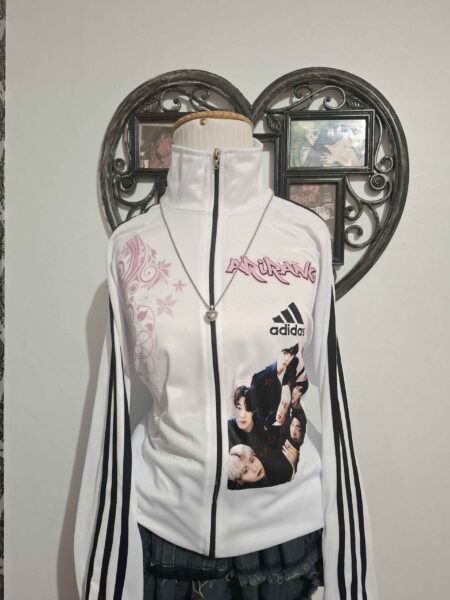 Jaqueta Arirang BTS Adidas Rosa