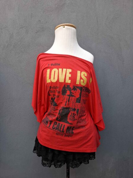blusa 2000s love is